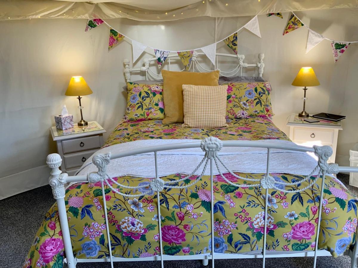 Bramble Lodge Glamping ラウス エクステリア 写真